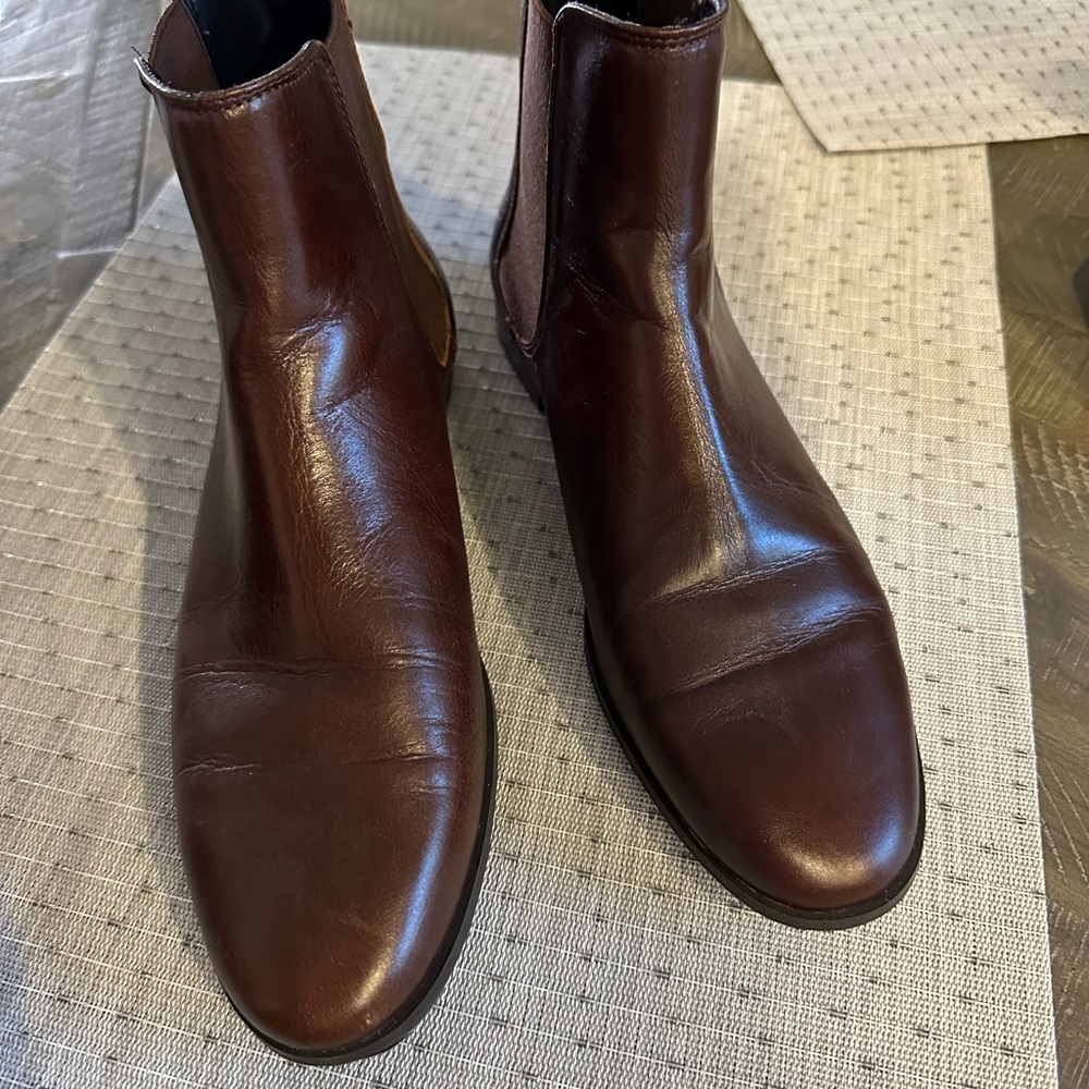Zara Women’s Brown Leather Chelsea Boots size 8.5